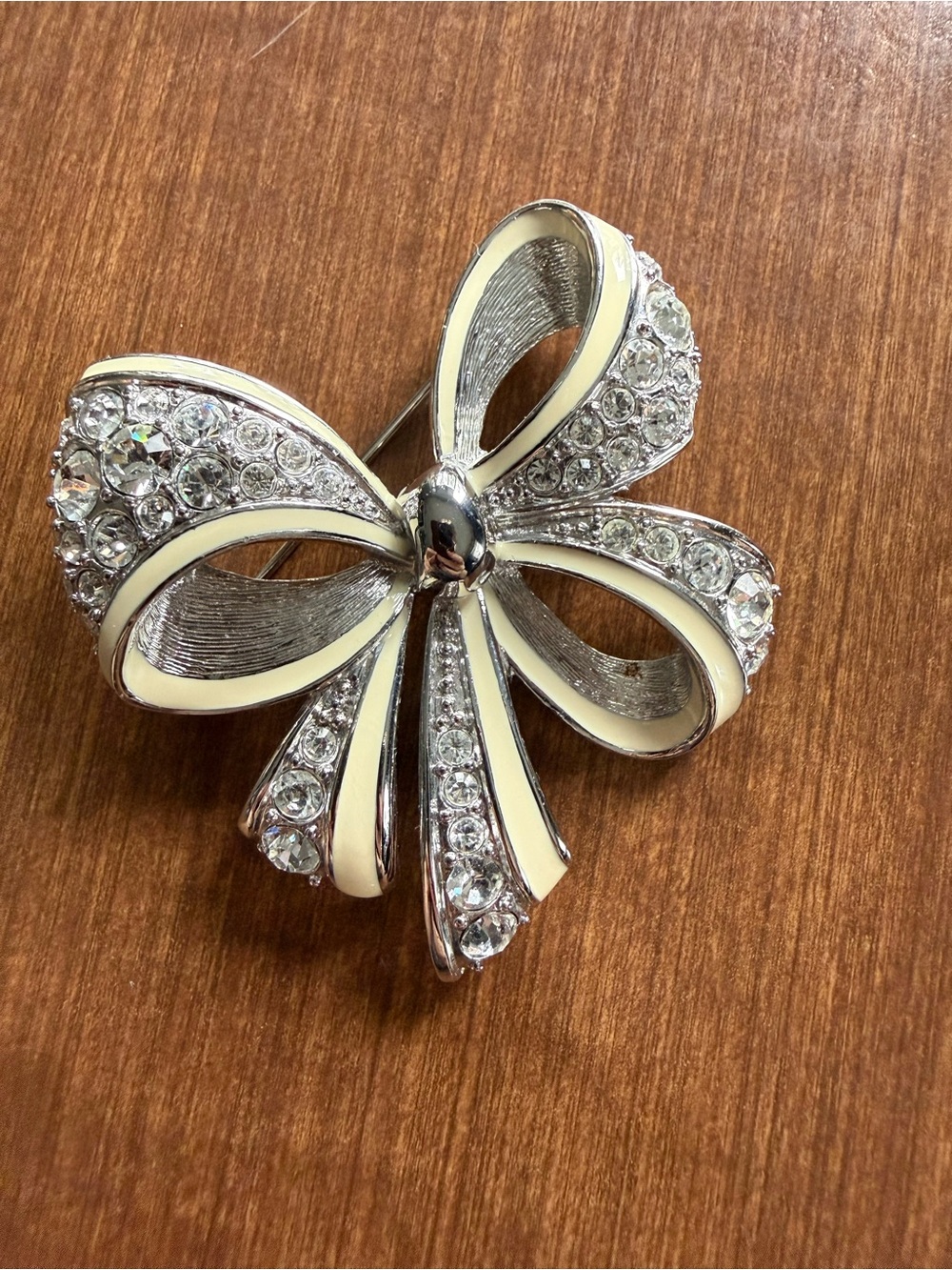Nolan Miller Bows pin /brooch